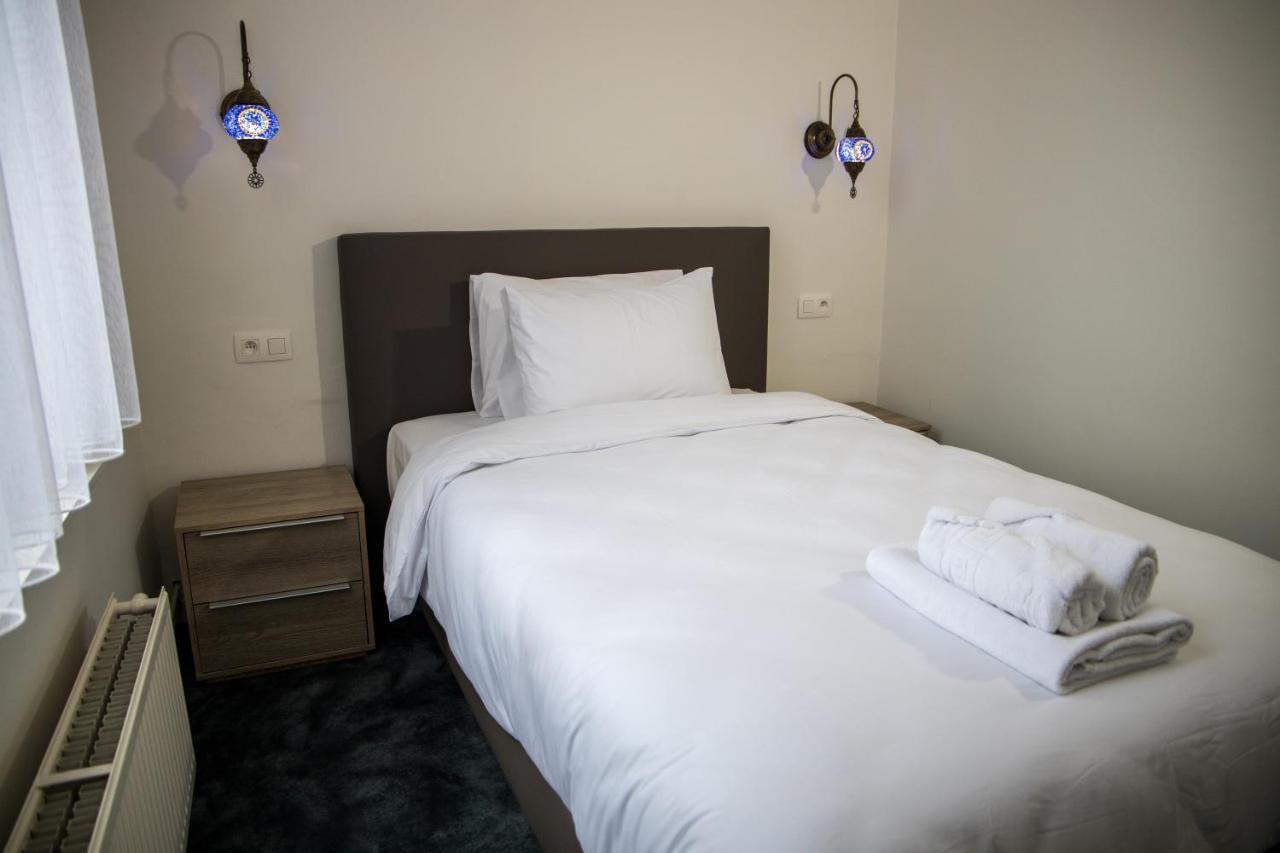Hotel Guzy Lier Exterior foto